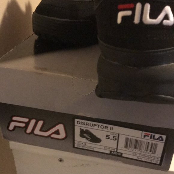 Black Filas 5.5 Y - Picture 4 of 4